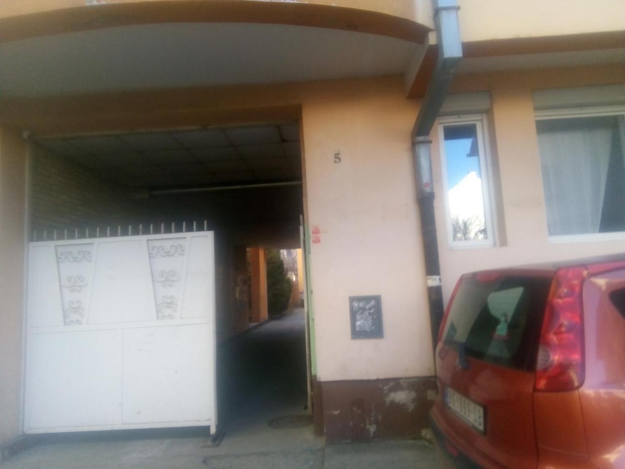 Ivana Center Novi Sad Exteriör bild
